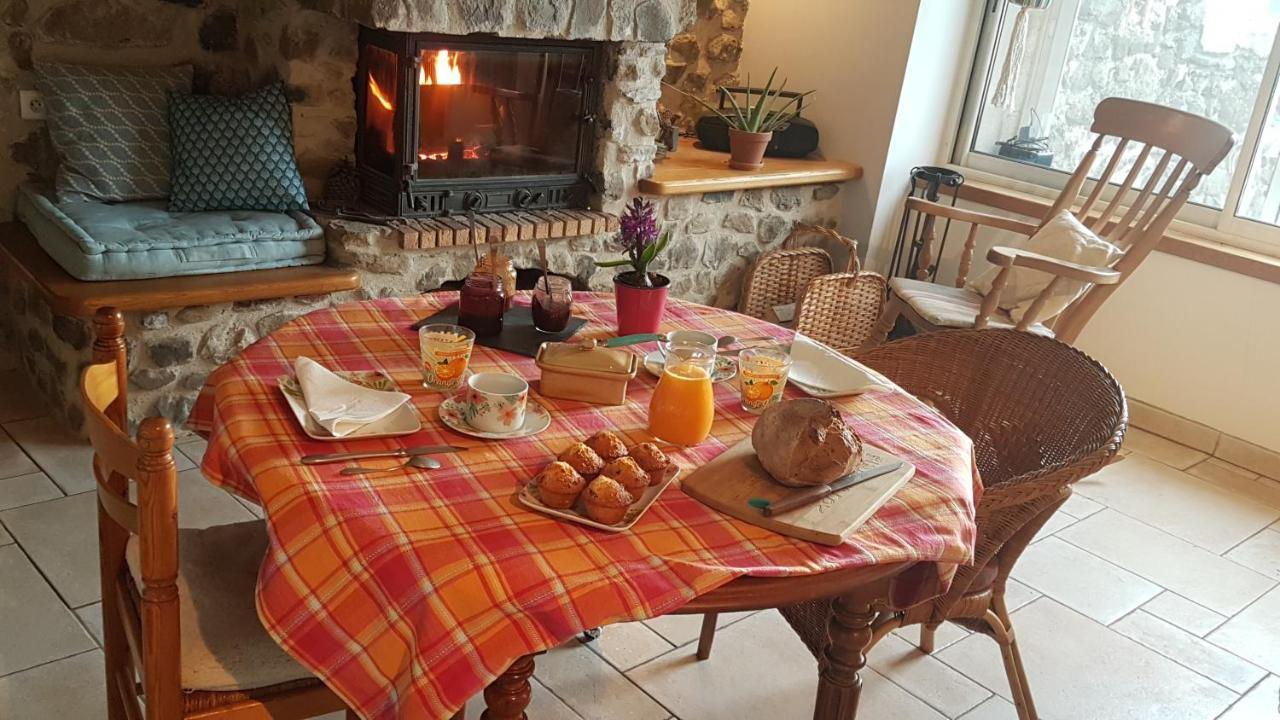 L'Attrape Reve Bed & Breakfast Saint-Vincent-de-Barres Exterior photo